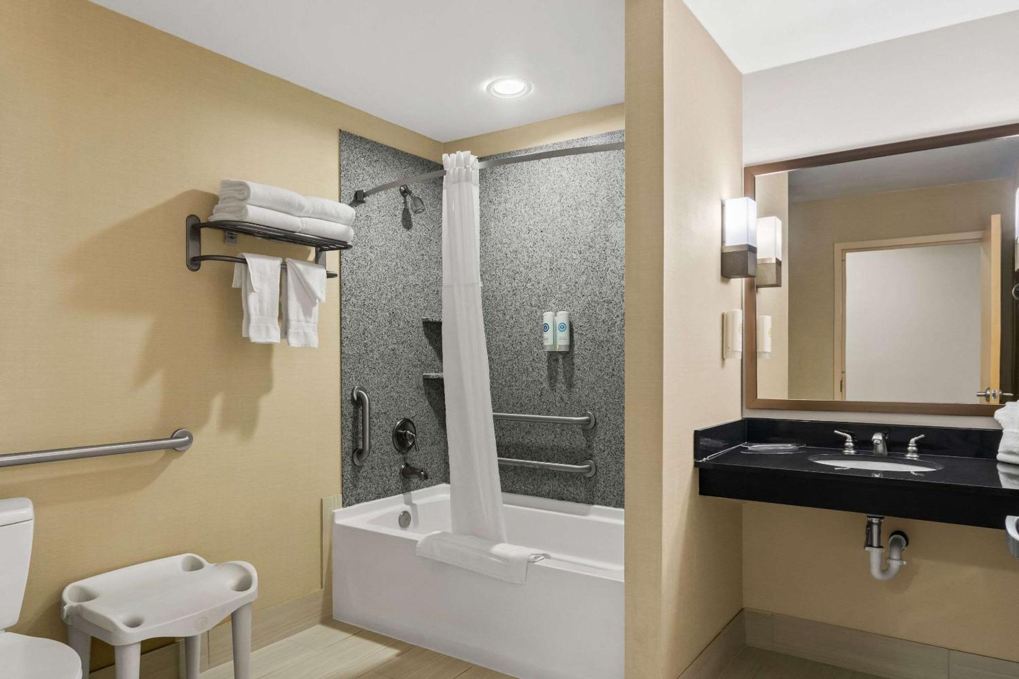 Comfort Suites Bentonville - Rogers Exterior foto